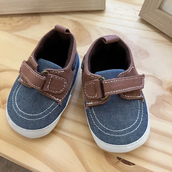 Infant Boy Loafer Shoes with Velcro - Picture 1 of 3
